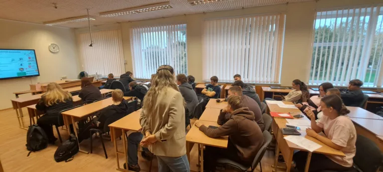 Savanorystė – galimybė augti ir atrasti savo karjeros kelią! – renginio akimirka 1.